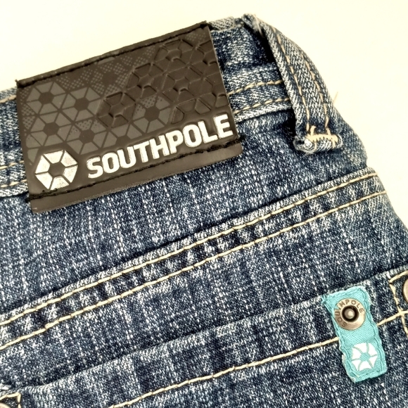 SOUTH POLE Vintage Kid's Distressed Look Relaxed Fit Denim Jean Shorts 6 Boys - Picture 2 of 8